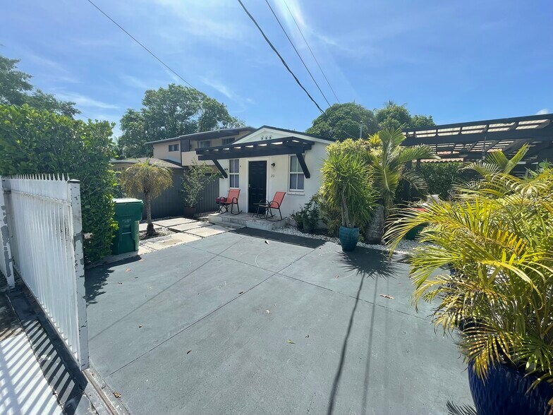 More Photos Of 210 NE 110th St, Miami Multifamily For Sale