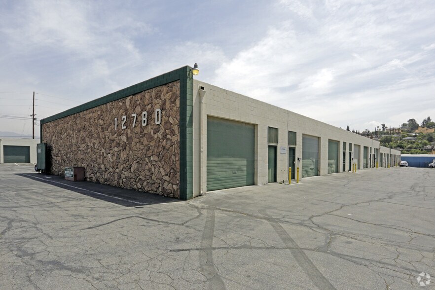 Primary Photo Of 12780 Pierce St, Pacoima Warehouse For Lease
