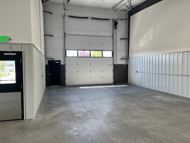 More Photos Of 5418 W. Hood, Kennewick Industrial For Lease