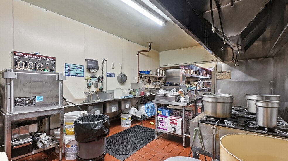 More Photos Of 409 Main St, El Segundo Storefront For Sale