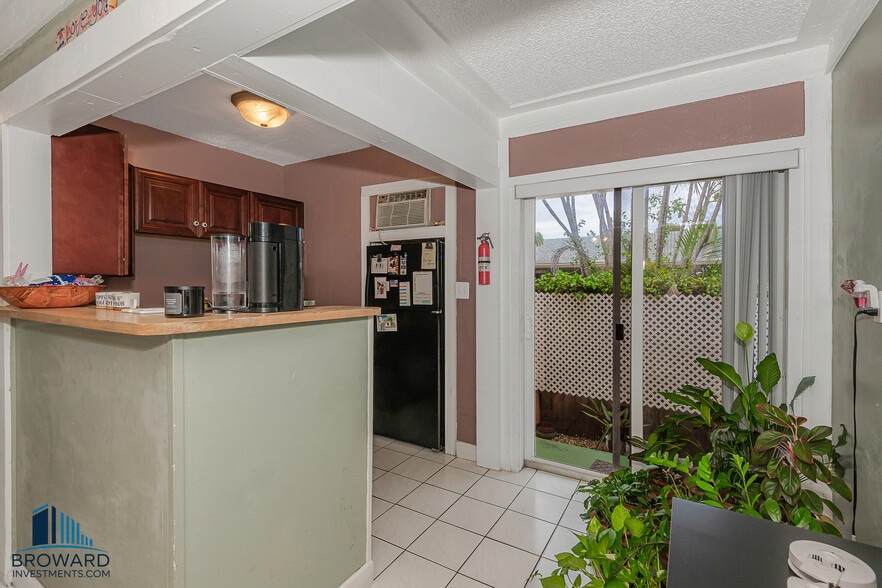 More Photos Of 255 SW 15th St, Dania Beach Apartments For Sale