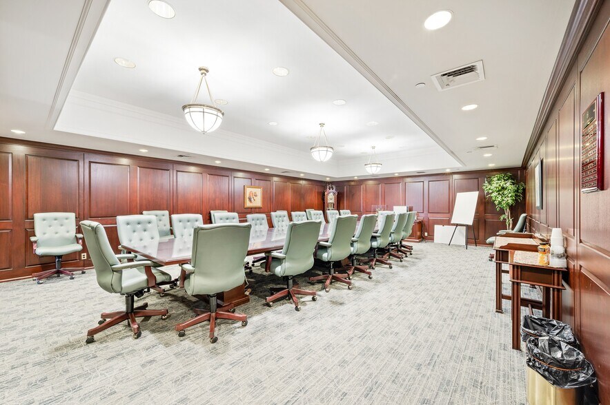 More Photos Of 20 S Main St, Chambersburg Office For Lease