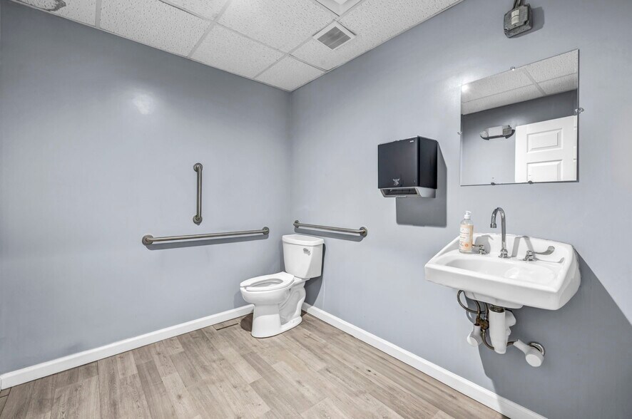 More Photos Of 1025 E Fifth Ave, Columbus Warehouse For Lease