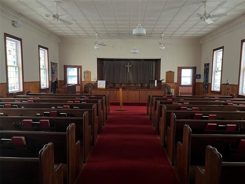 More Photos Of 102 E Main St, Cumby Religious Facility For Sale