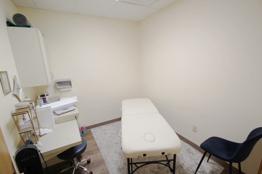 More Photos Of 1197 High St, Wadsworth Medical For Lease