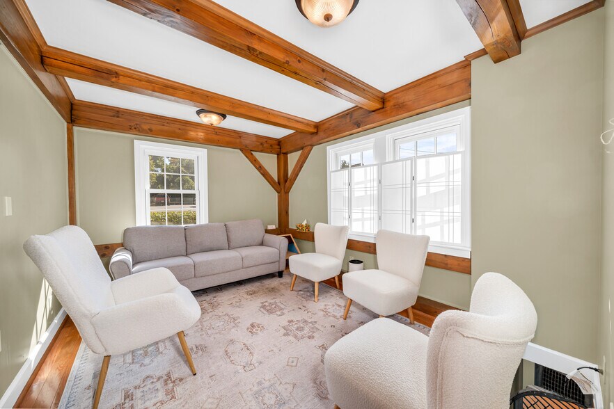 More Photos Of 58 Main St, Topsfield Office For Sale