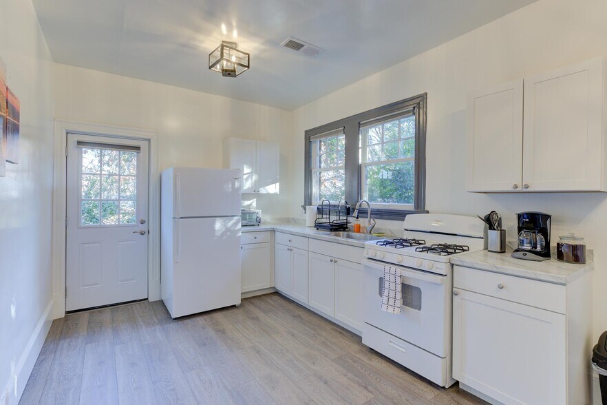 More Photos Of 196 N Auburndale St, Memphis Apartments For Sale