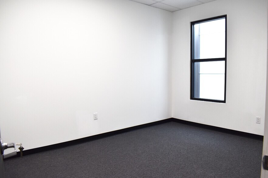 More Photos Of 4732 Sugar Grove Blvd, Stafford Medical For Lease