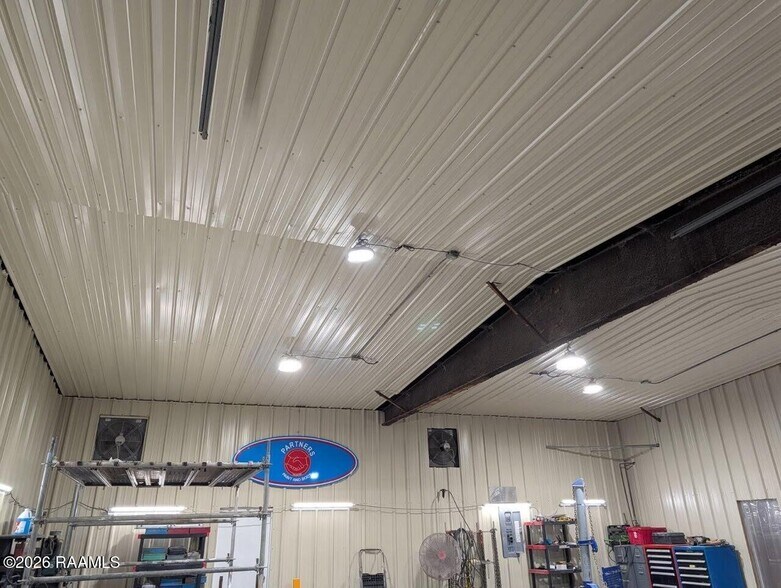 More Photos Of 1312 W Admiral Doyle Dr, New Iberia Industrial For Sale