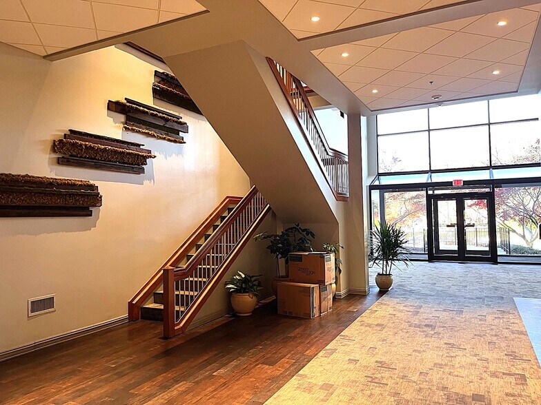 More Photos Of 405 Silverside Rd, Wilmington Office For Sale