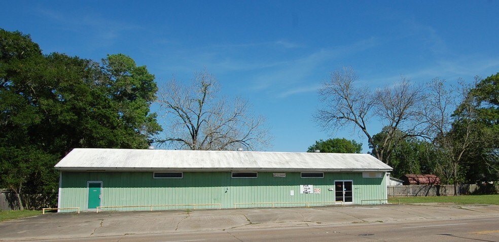 More Photos Of 412 N Adams St, Welsh Freestanding For Sale