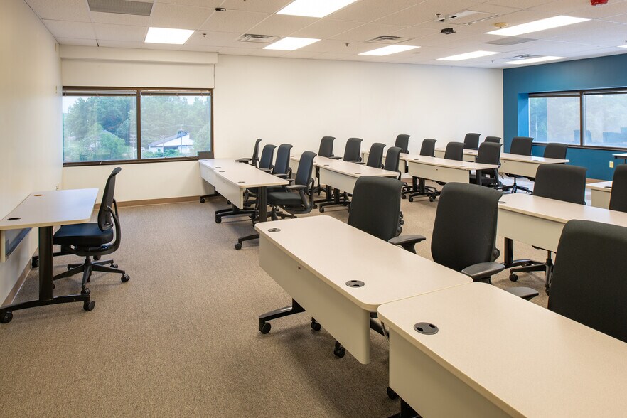 More Photos Of 2402 Wildwood Ave, North Little Rock Medical For Lease