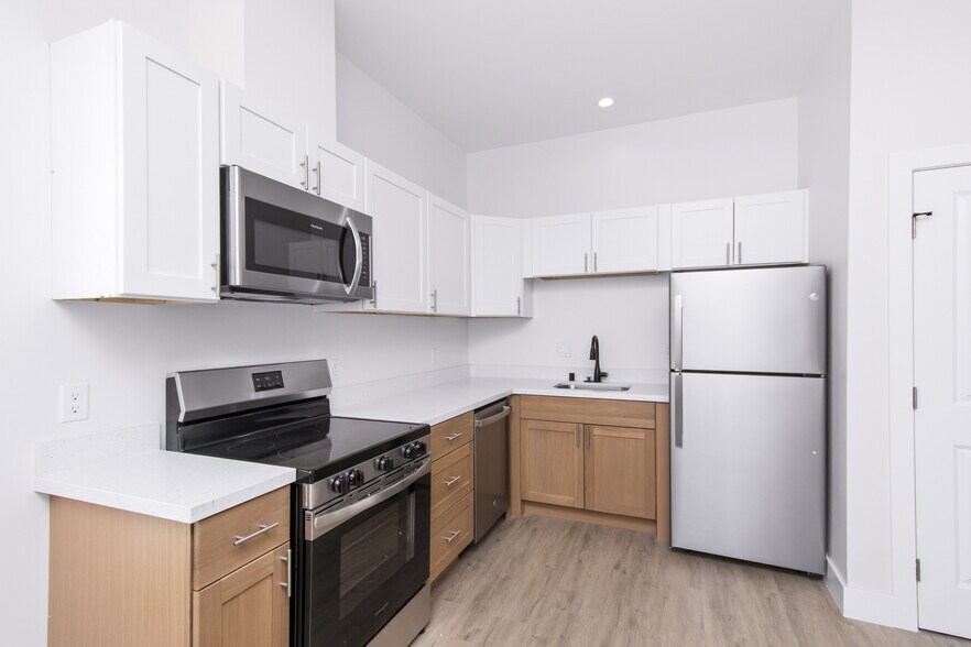 More Photos Of 1823 P St, Sacramento Apartments For Sale