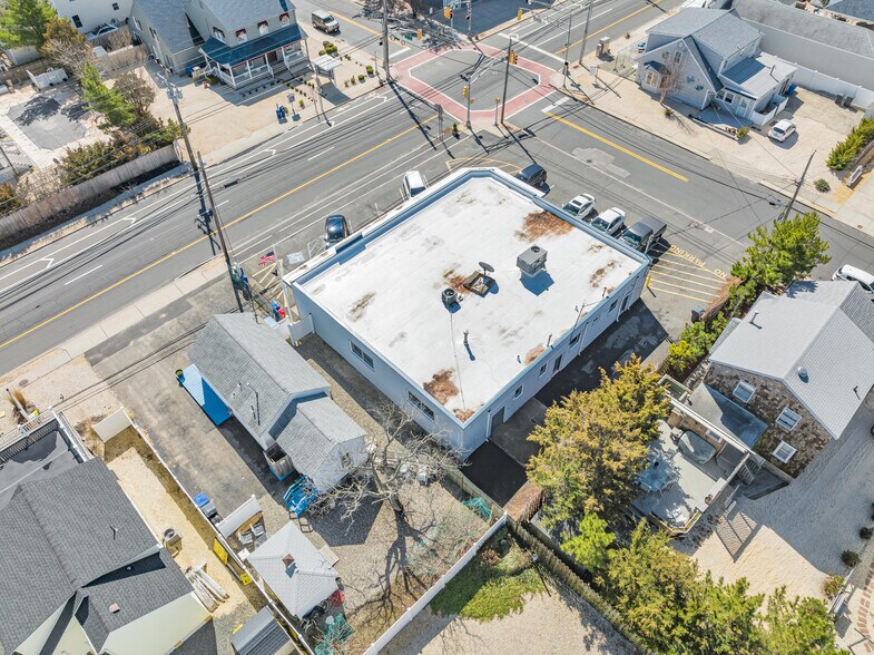 More Photos Of 551 NJ Ave, Mantoloking Freestanding For Sale