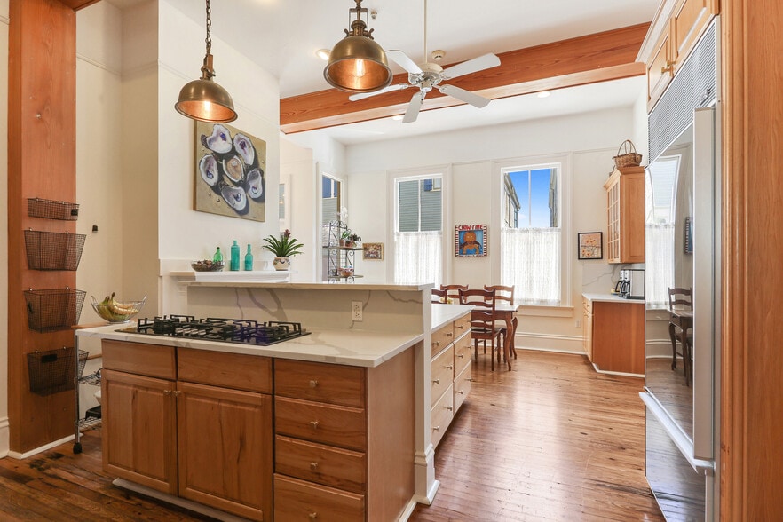 More Photos Of 4117 Perrier St, New Orleans Hotel For Sale