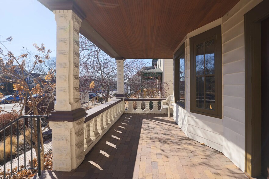 More Photos Of 951 Grand Ave, Saint Paul Office For Sale