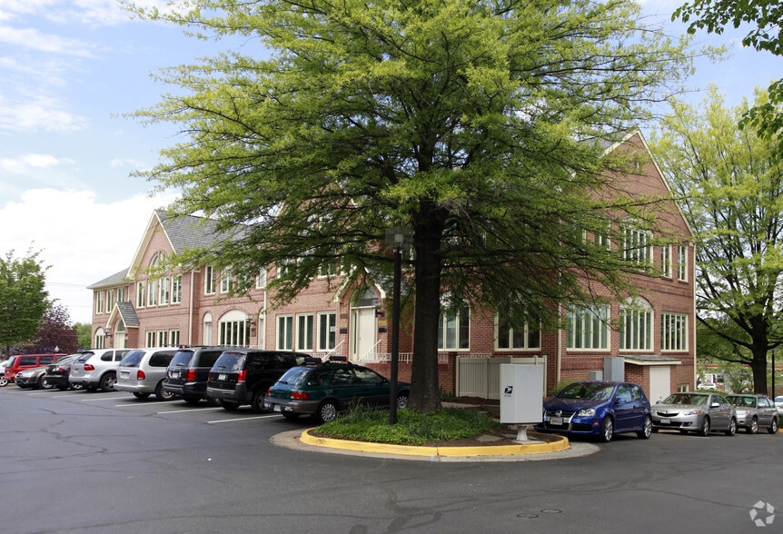 Primary Photo Of 3601-3605 Chain Bridge Rd, Fairfax Office For Lease