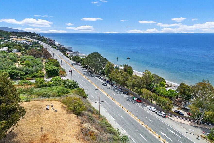 More Photos Of 27353 1/2 Pacific Coast Hwy, Malibu Apartments For Sale