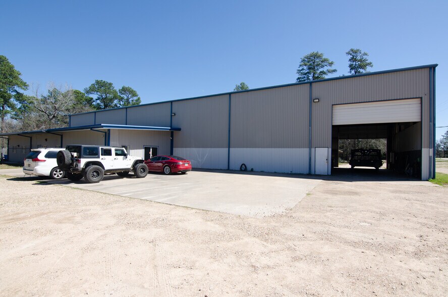 More Photos Of 9730 Shepard Hill Rd, Willis Warehouse For Sale