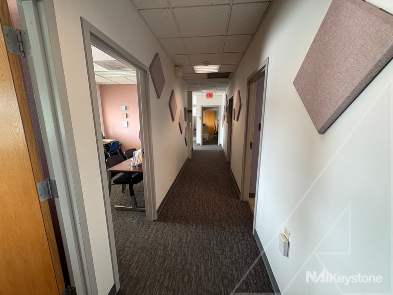 More Photos Of 35 S Dwight St, West Lawn Office For Sale