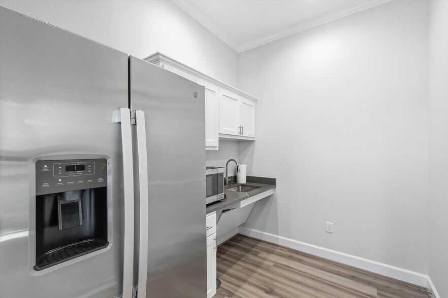 More Photos Of 3121 Bailey Dr, Fort Worth Office For Lease