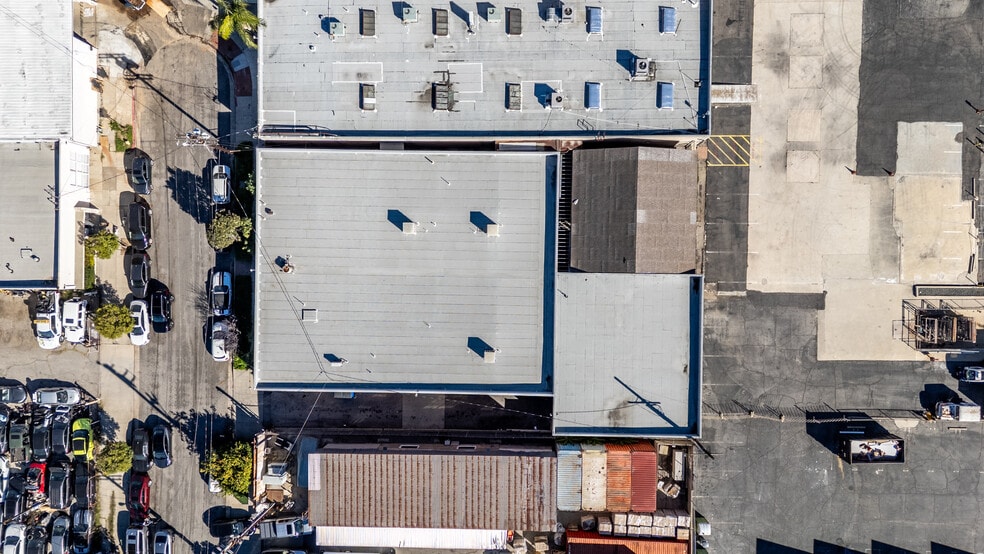 More Photos Of 3040 Rosslyn St, Los Angeles Warehouse For Lease
