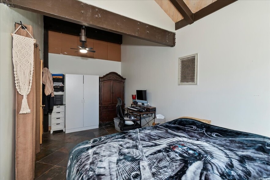 More Photos Of 40716 Village Dr, Big Bear Lake Freestanding For Sale