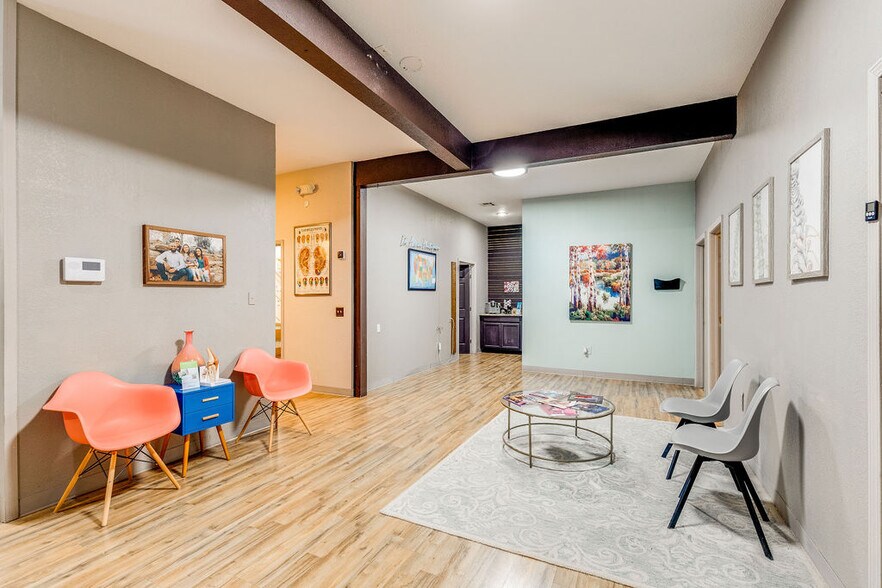 More Photos Of 7917 N May Ave, Oklahoma City Freestanding For Sale