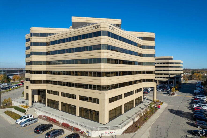 More Photos Of 6733 Mississauga Rd, Mississauga Office For Lease