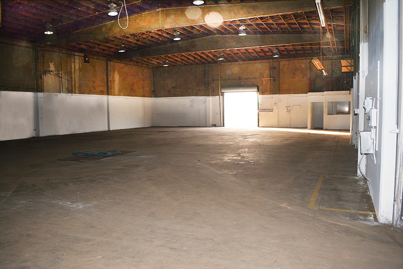 More Photos Of 2645 Yates Ave, Commerce Distribution For Lease