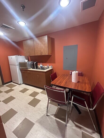 More Photos Of 12205 County Line Rd, Madison Medical For Lease