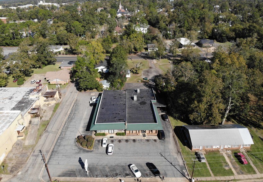 More Photos Of 420 Johnson St SE, Dawson Storefront Retail Office For Sale