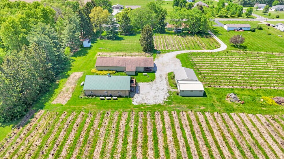 More Photos Of 1900 Winchester Southern Rd, Canal Winchester Winery Vineyard For Sale