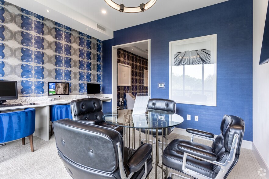 More Photos Of 3200 McKinney Ave, Dallas Multifamily For Sale