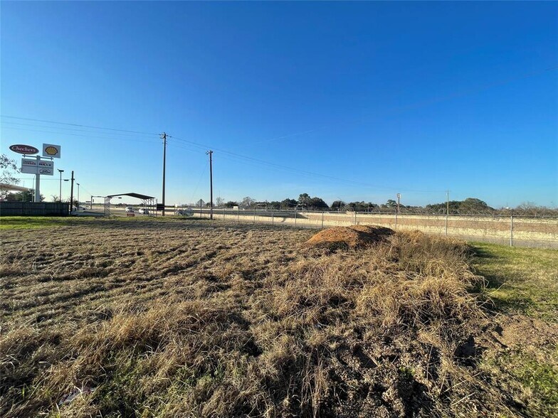 More Photos Of 44393 Highway 290, Prairie View Land For Sale