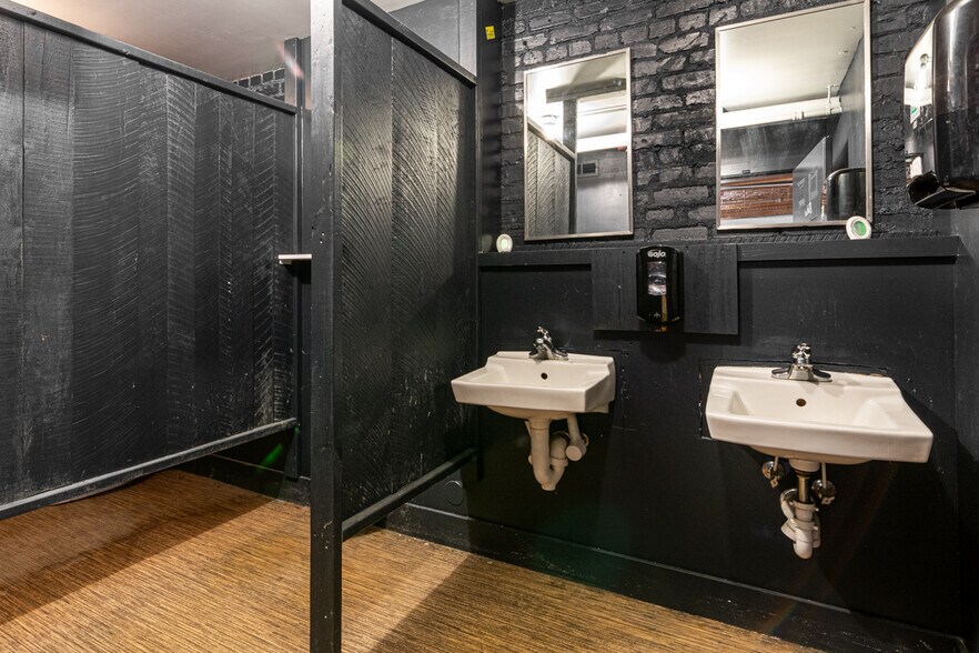 More Photos Of 5 Biltmore Ave, Asheville Restaurant For Lease