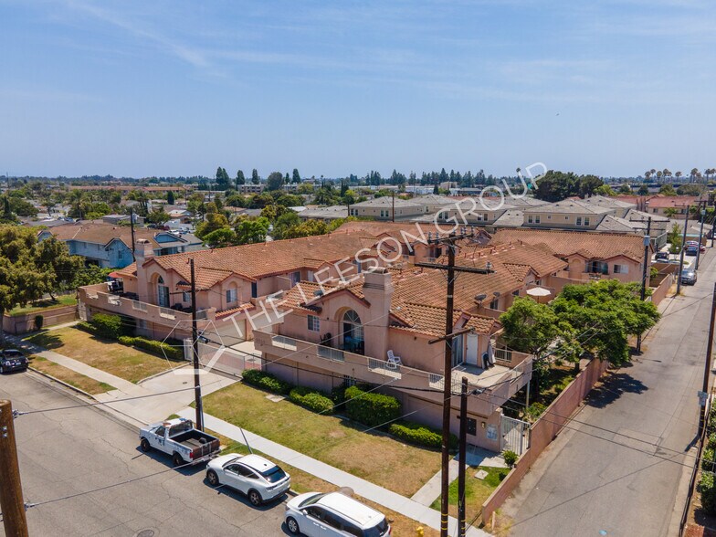 More Photos Of 11932 207th St, Lakewood Apartments For Sale