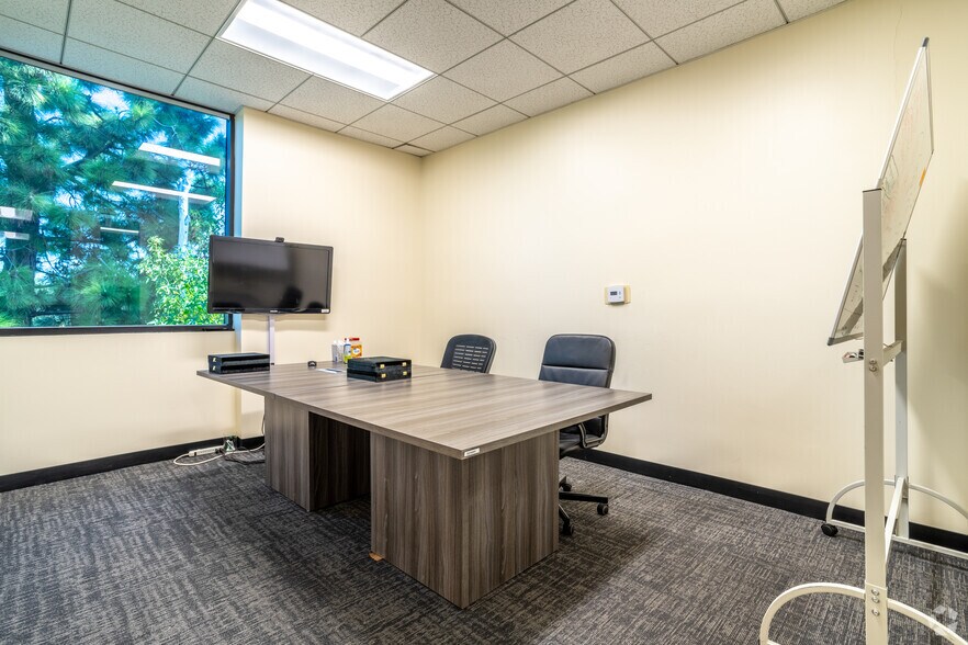 More Photos Of 2729 Bristol St, Costa Mesa Medical For Sale