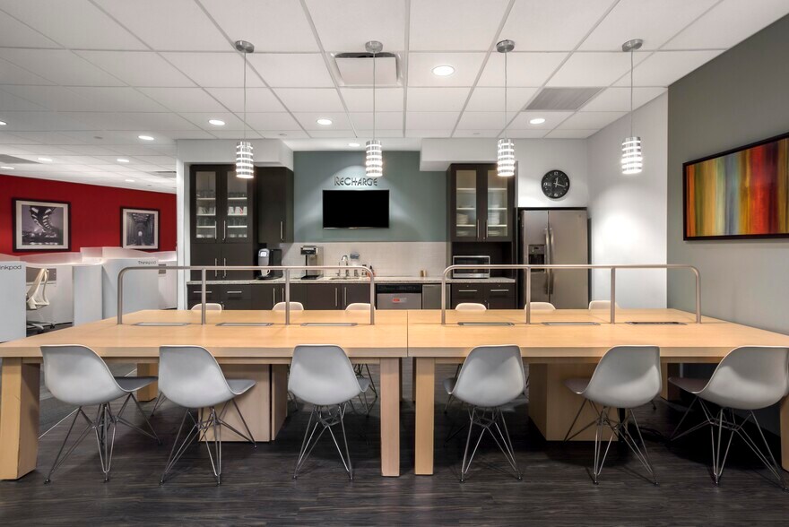 More Photos Of 1 Pierrepont Plz, Brooklyn Coworking Space