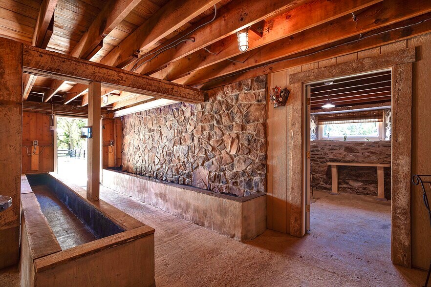 More Photos Of 1902 Jefferson Pike, Brunswick Lodge Meeting Hall For Lease