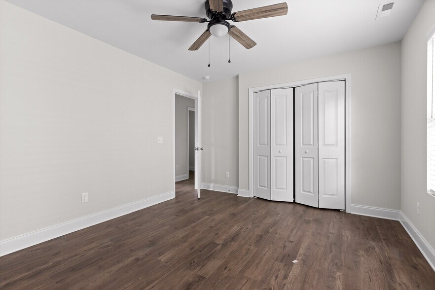 More Photos Of , Chattanooga Specialty For Sale