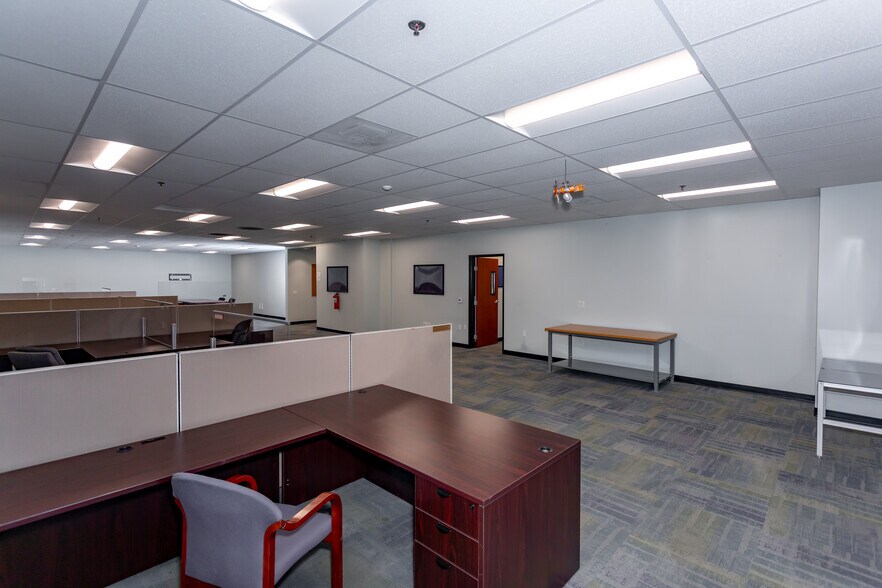More Photos Of 10730 Bell Ct, Rancho Cucamonga Warehouse For Lease