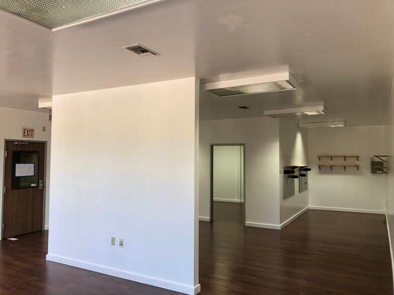 More Photos Of 2530 J St, Sacramento Office For Lease