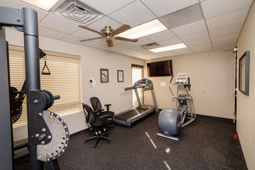 More Photos Of 1321 Howe Ave, Sacramento Unknown For Lease