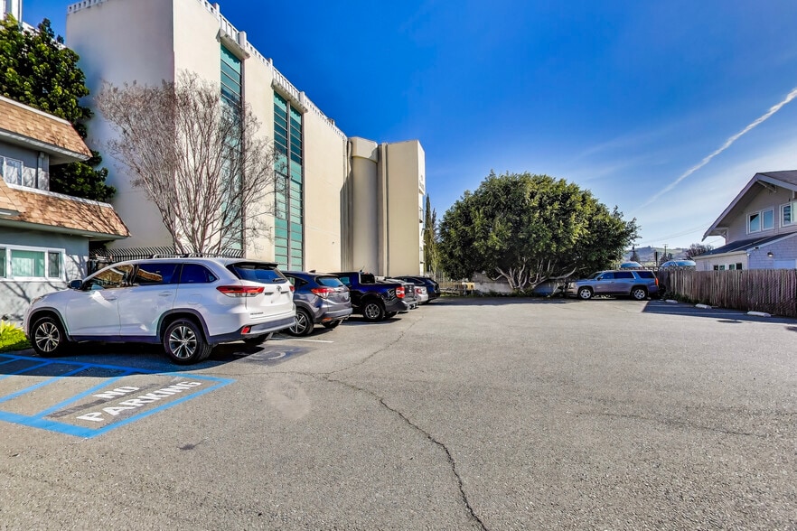 More Photos Of 425 Estudillo Ave, San Leandro Medical For Lease