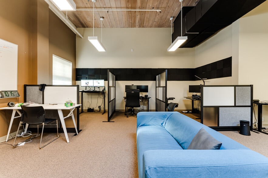 More Photos Of 30 E Broadway, Eugene Office For Sale