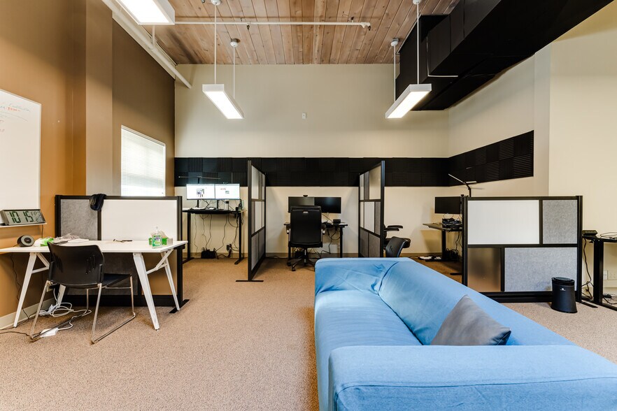 More Photos Of 30 E Broadway, Eugene Office For Lease