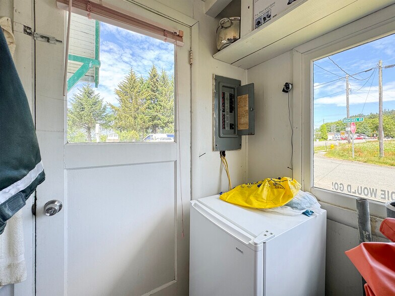 More Photos Of 16672 Frontier st, Clallam Bay Specialty For Sale