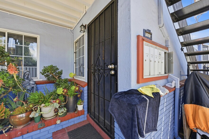 More Photos Of 3050-3058 Davis St, Oakland Apartments For Sale