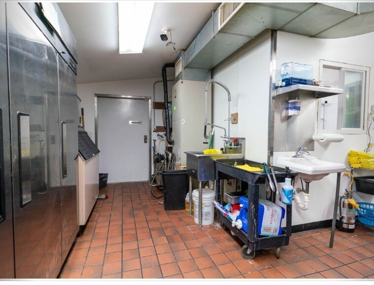 More Photos Of 3350 Lake Jericho Rd, Smithfield Restaurant For Lease